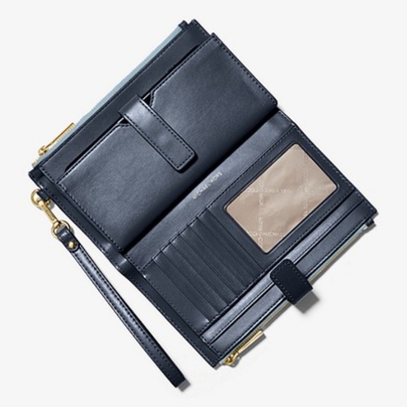 ⚠️LAST 1⚠️ Michael Kors Adele Logo Wristlet Wallet - Picture 6 of 6